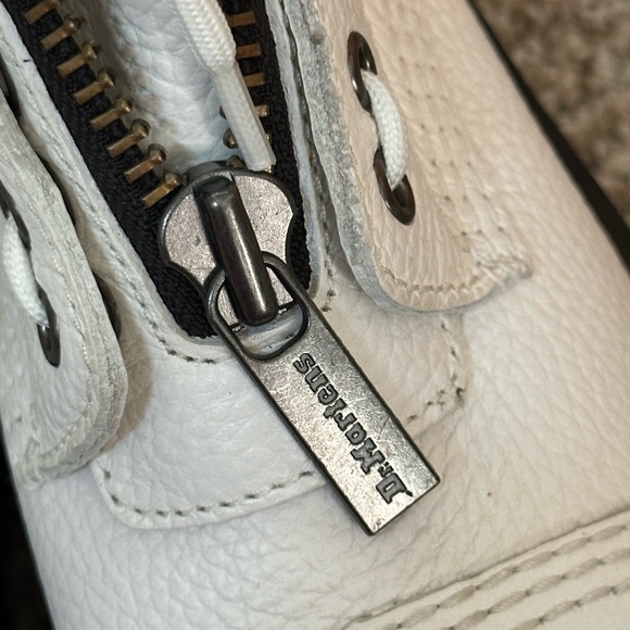 New Dr Martens Sinclair boots - Picture 5 of 8